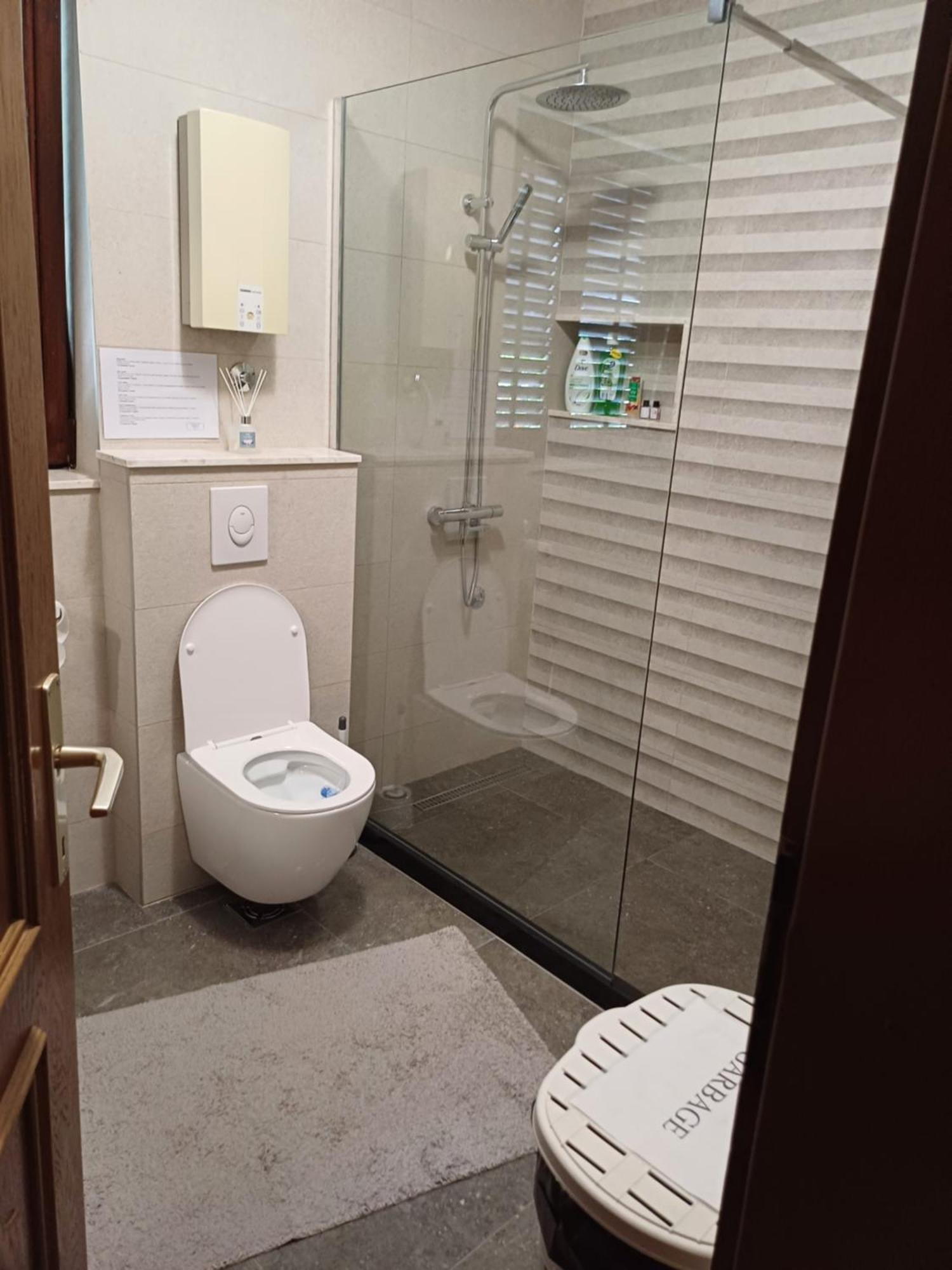 Accommodation Tomcuk Kotor Bagian luar foto