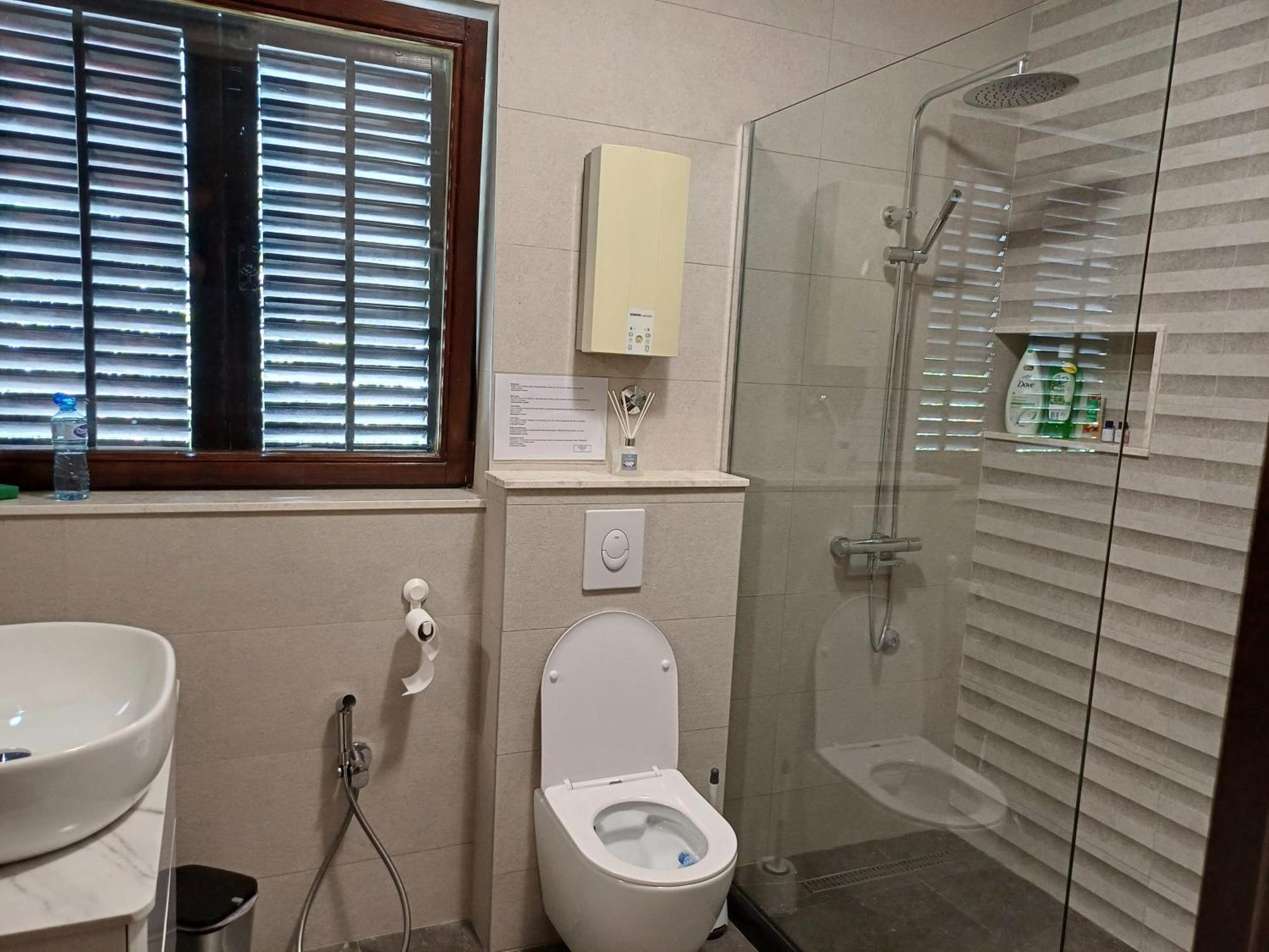 Accommodation Tomcuk Kotor Bagian luar foto